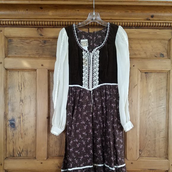 Gunne Sax Dresses - Picture 11 of 11